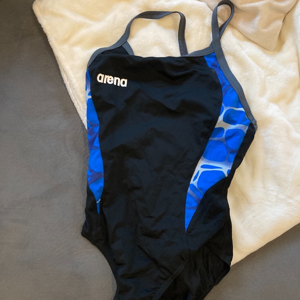 Women’s blue and black one piece Arena size 28